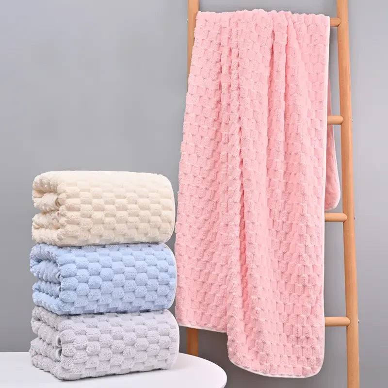 12-Pack HydroLock Ultra-Absorbent Oversized Bath Towels