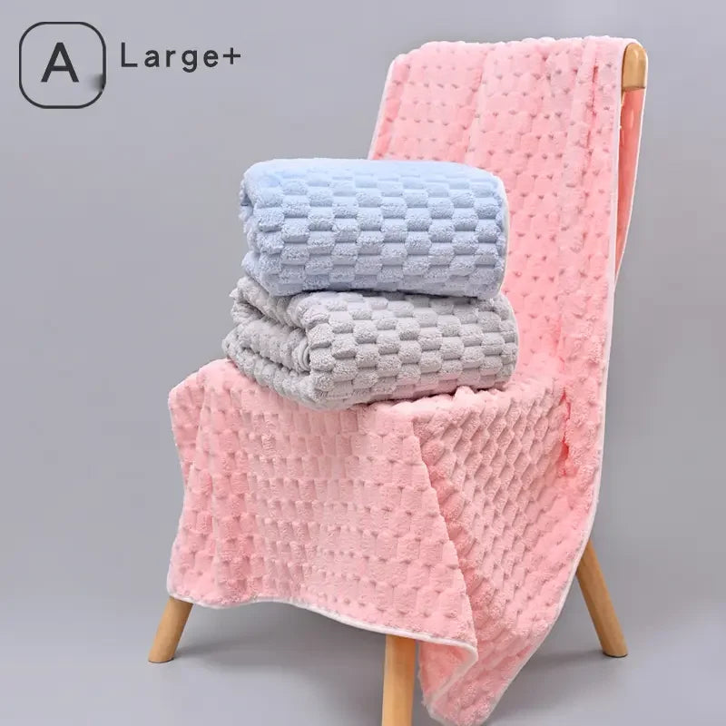 12-Pack HydroLock Ultra-Absorbent Oversized Bath Towels